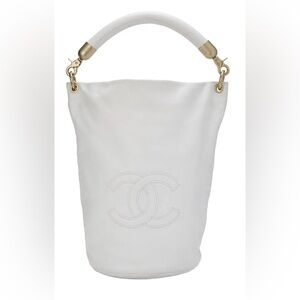 CHANEL White CC Bucket Handbag Calfskin Leather